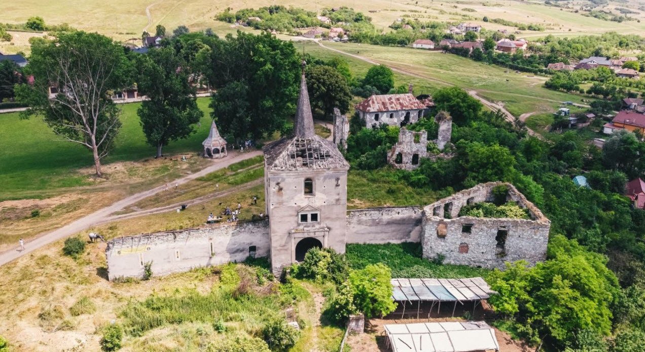 Kornis Castle, Szentbenedek, Romania, Romania